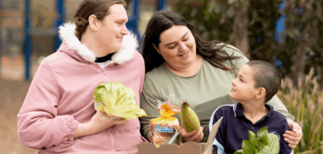 Families Quietly Receiving Food Boxes Every Week — No Enrollment Needed
