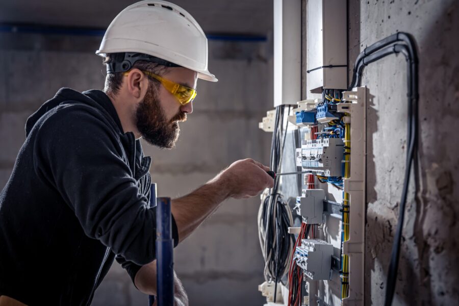 O Que Você Vai Aprender no Curso de Eletricista Residencial