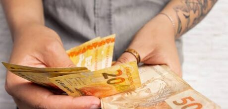 Como começar a investir dinheiro mesmo com pouco