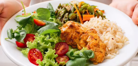 Como criar uma alimentação mais saudável sem fazer dietas restritivas
